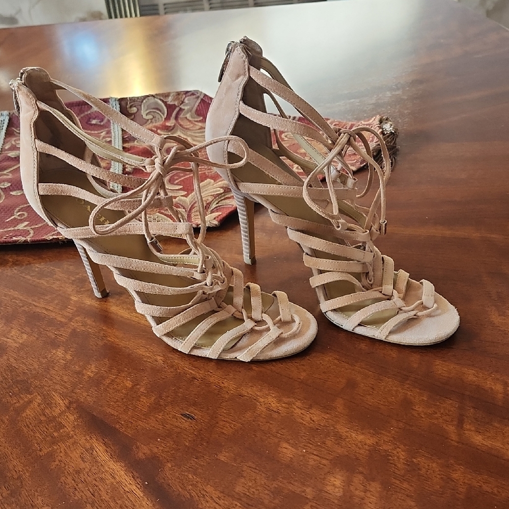 Elegant Lace-Up Heels in Cream